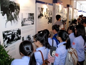Exposition photographique sur le général Vo Nguyen Giap à Quang Binh